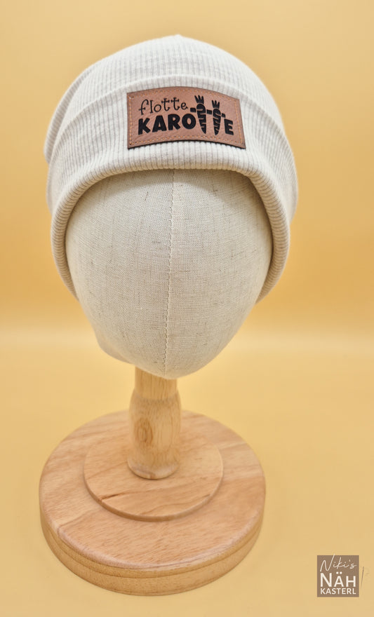 Niki's Nähkasterl Beanie mit Patch