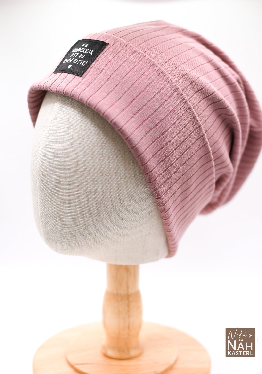 Niki's Nähkasterl Beanie mit Patch