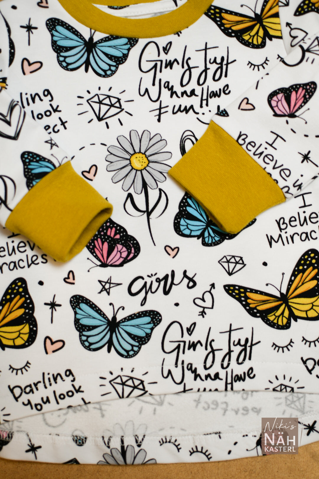 Niki‘s Nähkasterl Hoodella